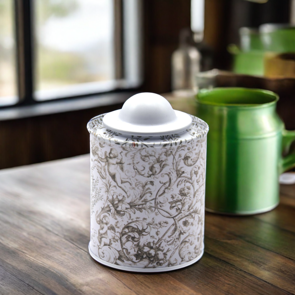 Round tin box