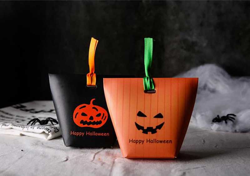 Halloween pastry gift box