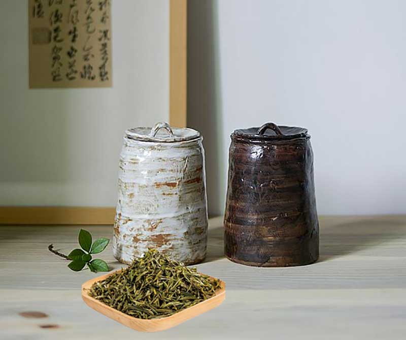 Ceramic tea caddy