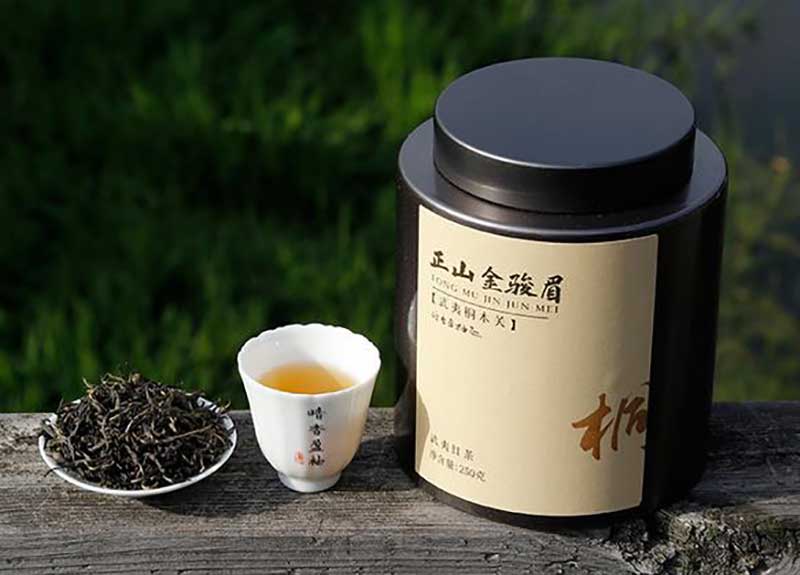 Tin tea packaging