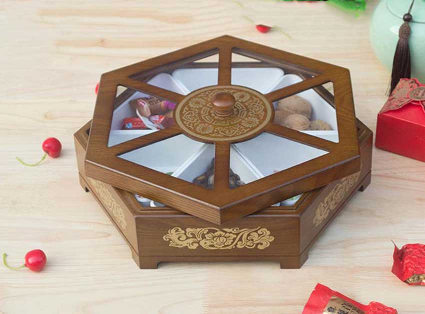 Wooden food packaging box