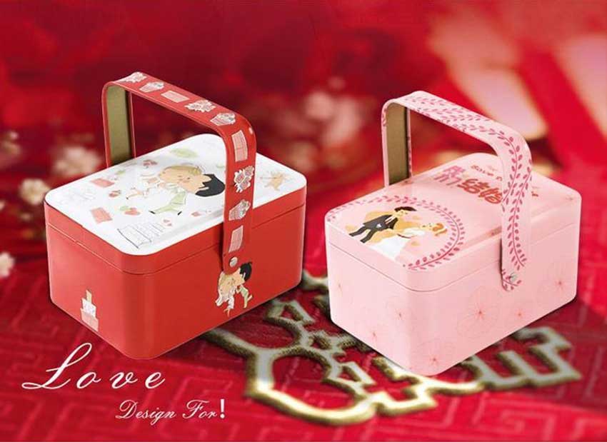 Promotional gift tin box with handle