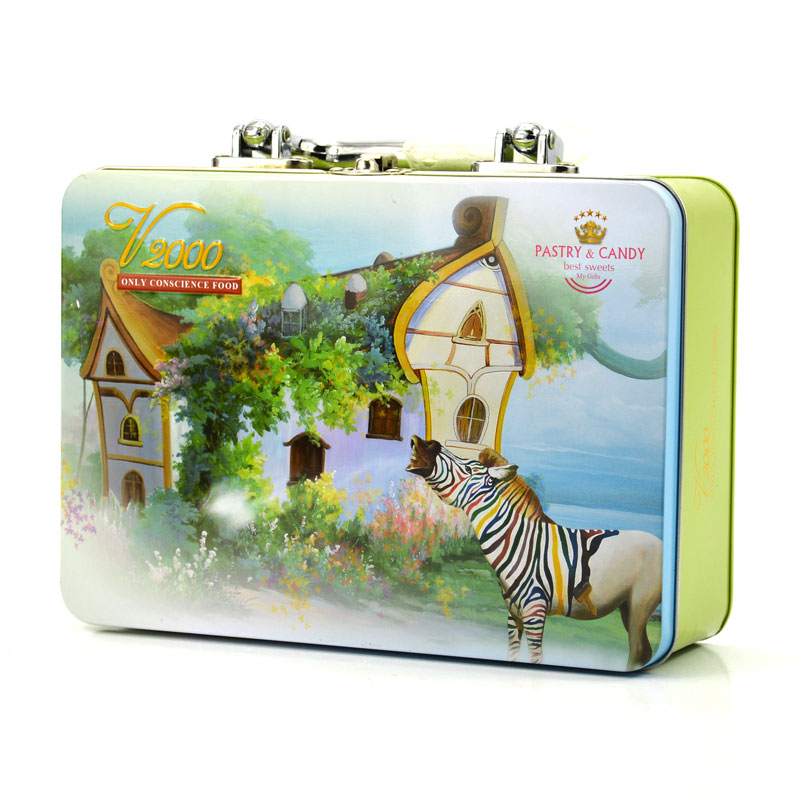 Tin lunch box with hinged lid